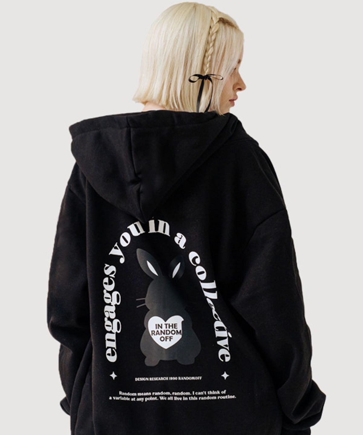 랜덤오프(RANDOMOFF) BLACKBUNNY BACK 후드집업 [블랙]