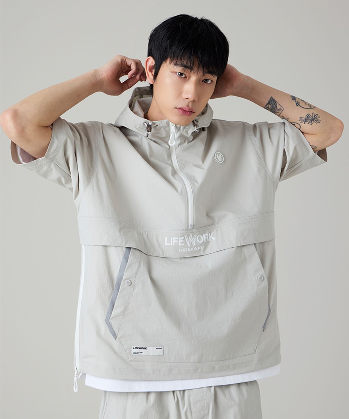 라이프워크(LIFEWORK) 라운드라독 후드 반팔 아노락