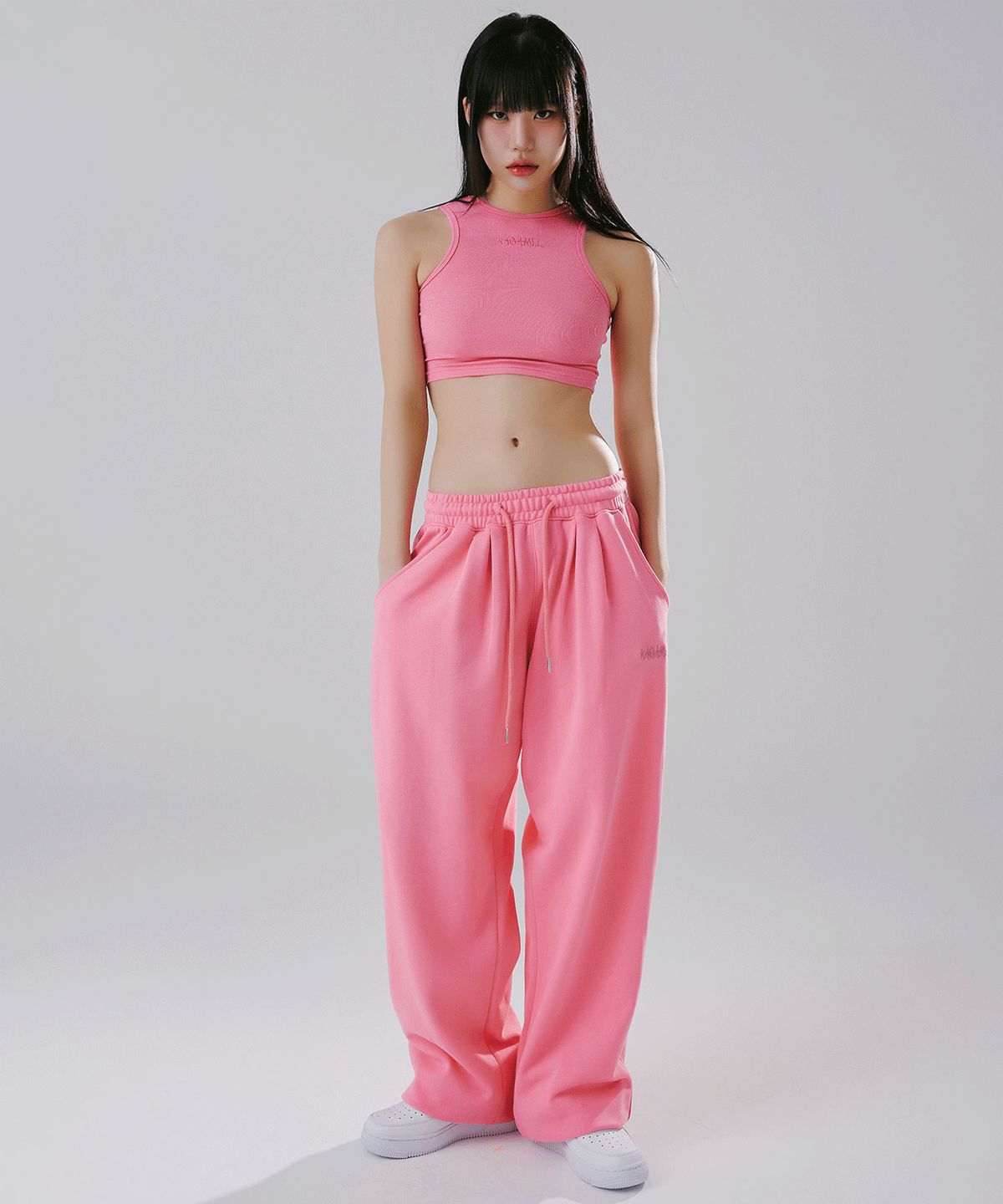 카가미엘(KAGAMI.L) CREASE WIDE STRING SWEAT PANTS PINK