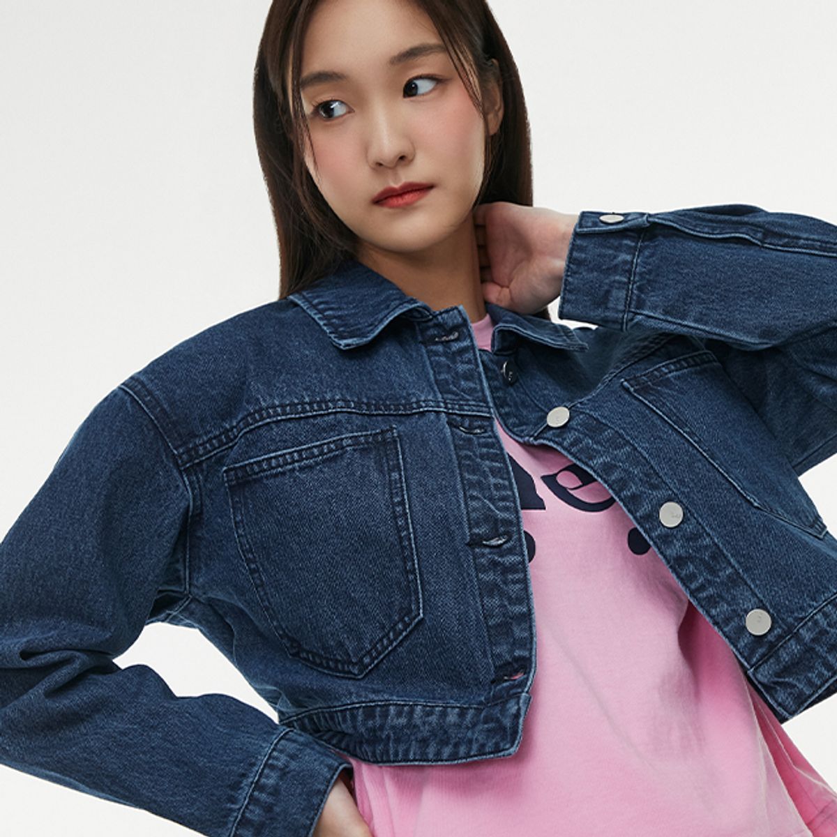 랩(LAP) 베이직 아웃포켓 크롭데님자켓 AQ1DZ260