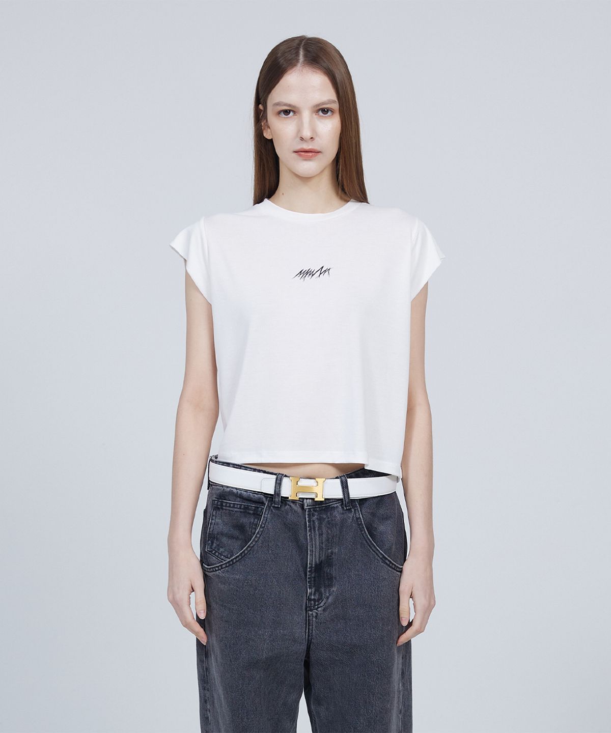므아므(MMAM) [ESSENTIAL] Logo basic slim T-shirt
