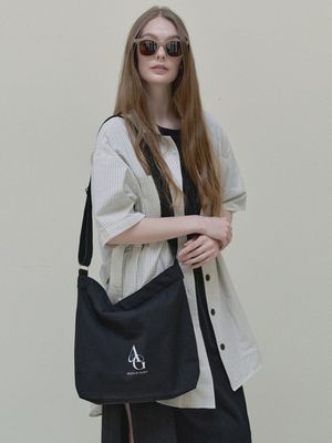 Canvas Logo Square Bag - black