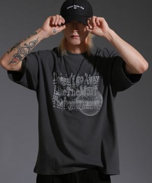 글로브 라운드 오버 반팔티셔츠_차콜