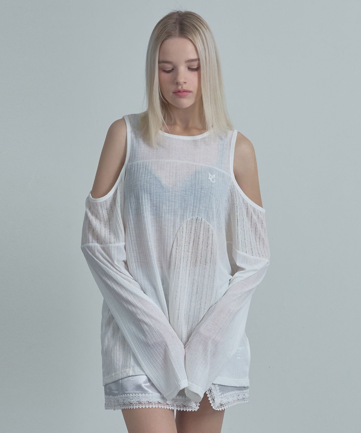 무아르모아(MOIREMOA) off-shoulder loose T-shirt-Ivory