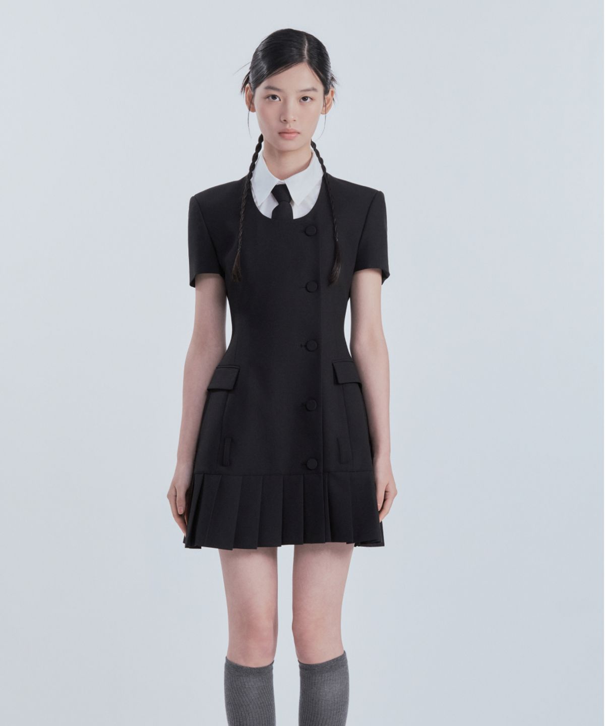 마우솔레움(MAU SOLEUM) [기장 선택] Jenn Round Neck Pleated Half-Sleeve Suit Jacket Dress - Black