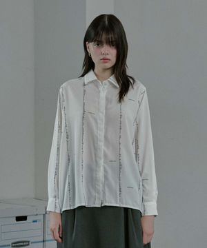 MO number blouse-White