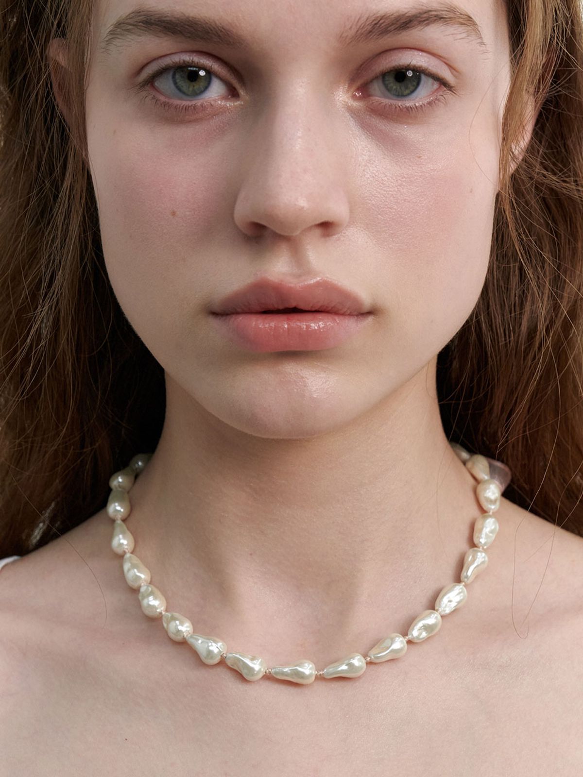 러브미몬스터(LOVE ME MONSTER) Baroque Pearl Sheer Ribbon Necklace (L241MNK010)