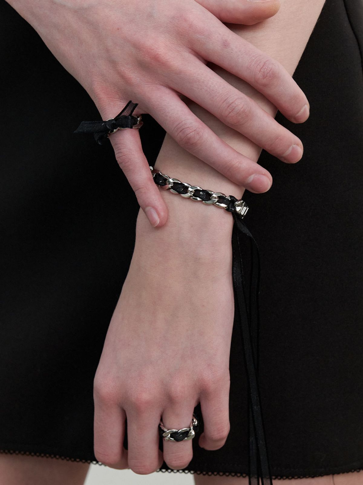 러브미몬스터(LOVE ME MONSTER) Sheer Ribbon Chain Bracelet (L241MBC040)
