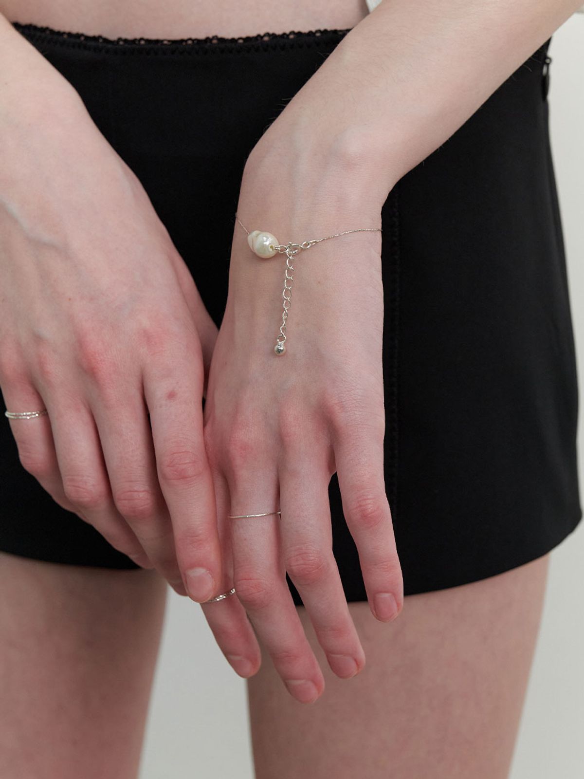 러브미몬스터(LOVE ME MONSTER) [Silver] Baroque Pearl & Chain Bracelet (L241MBC050)