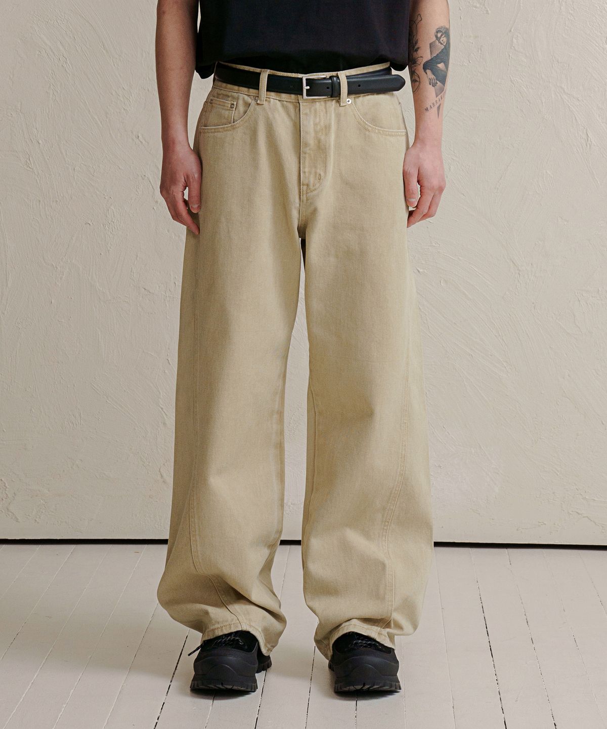 덴메이드(DENMADE) DEN06391 Beige Fade Out Pants [curved extra wide fit]