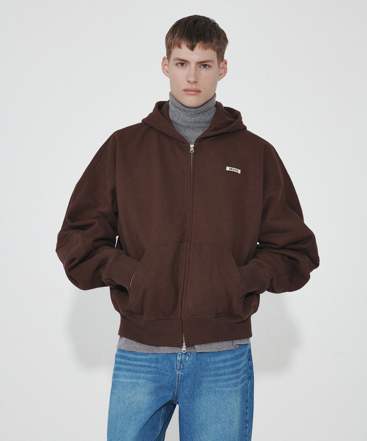 호이테(HEUTE) HET SIGNATURE HOODIE ZIP-UP (BROWN)