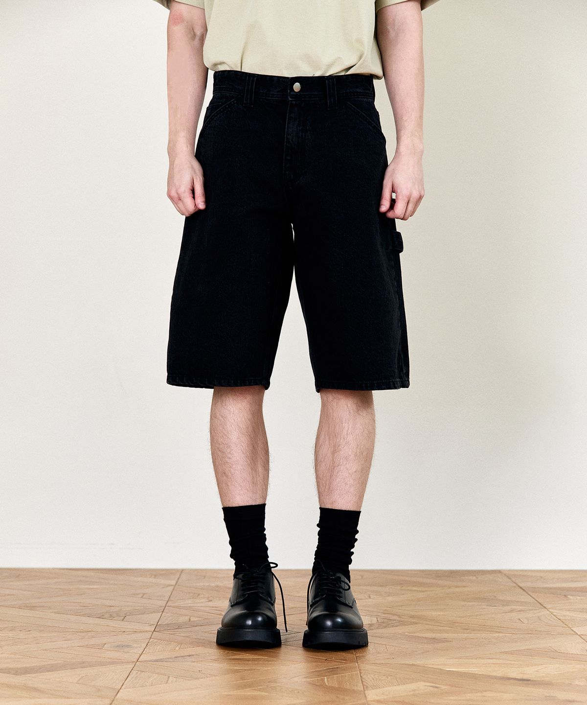 호이테(HEUTE) HET REPAIR WORK BERMUDA SHORTS (BLACK)