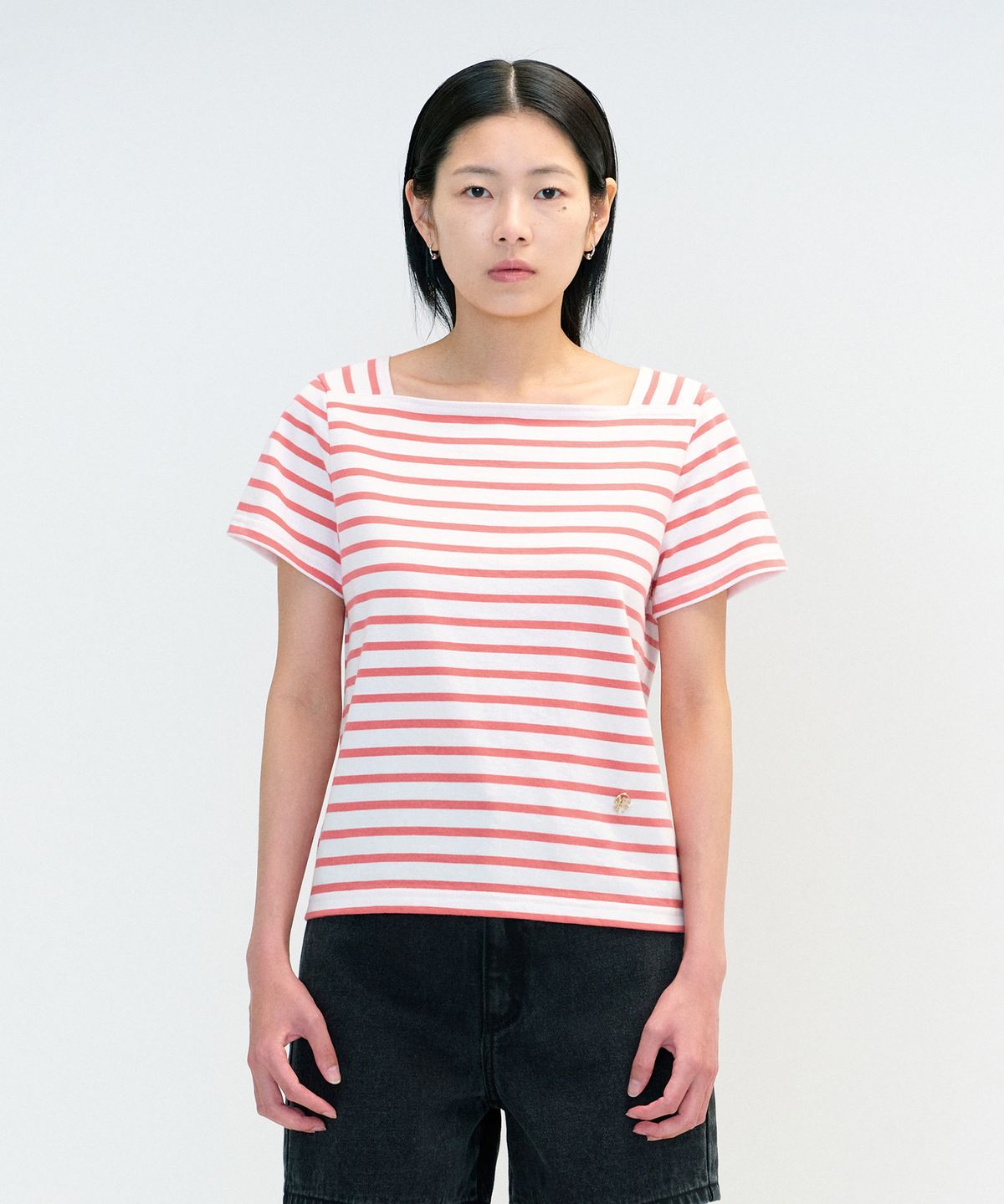 마리떼 프랑소와 저버(MARITHÉ + FRANҪOIS GIRBAUD) W SQUARE NECK STRIPE HALF TEE pink