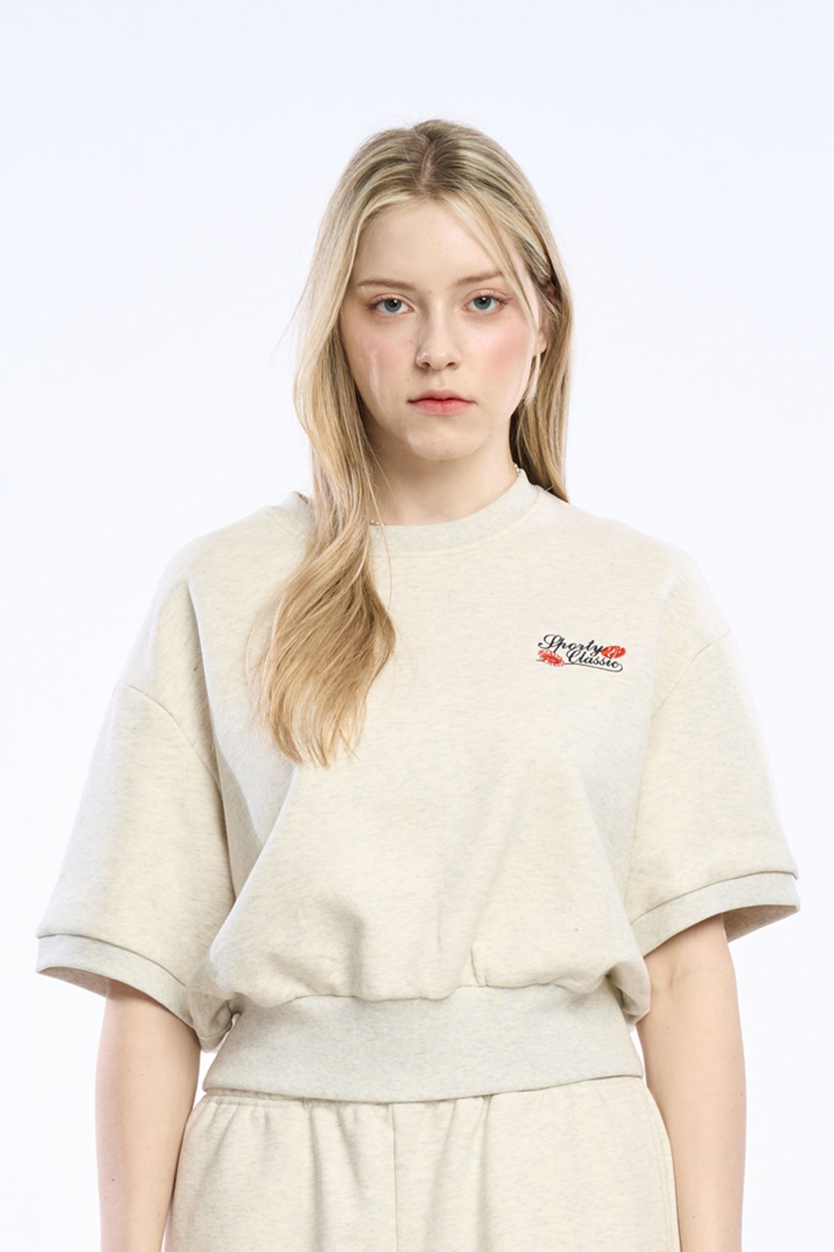 클레버필드(CLEVER FIELD) 플라워 자수 루즈핏 스웻 티셔츠_크림