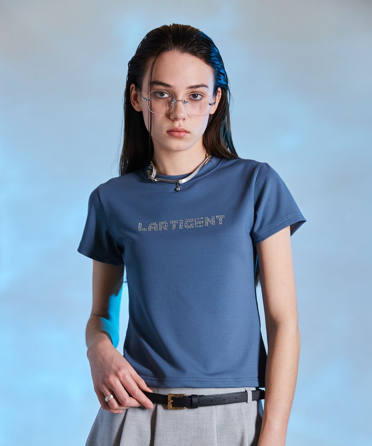 라티젠(LARTIGENT) L10 LOGO T-SHIRT(CHARCOAL)