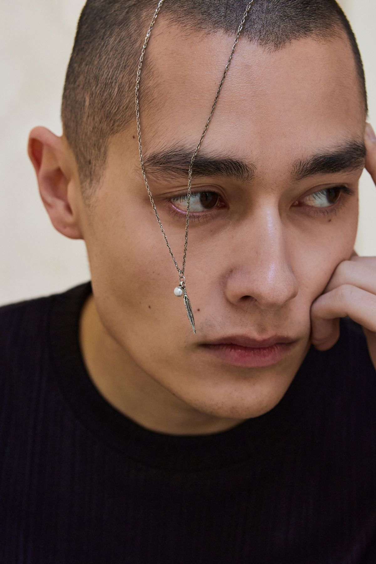 베르드누아(BER DE NOIR) 페더 펄 써지컬 목걸이