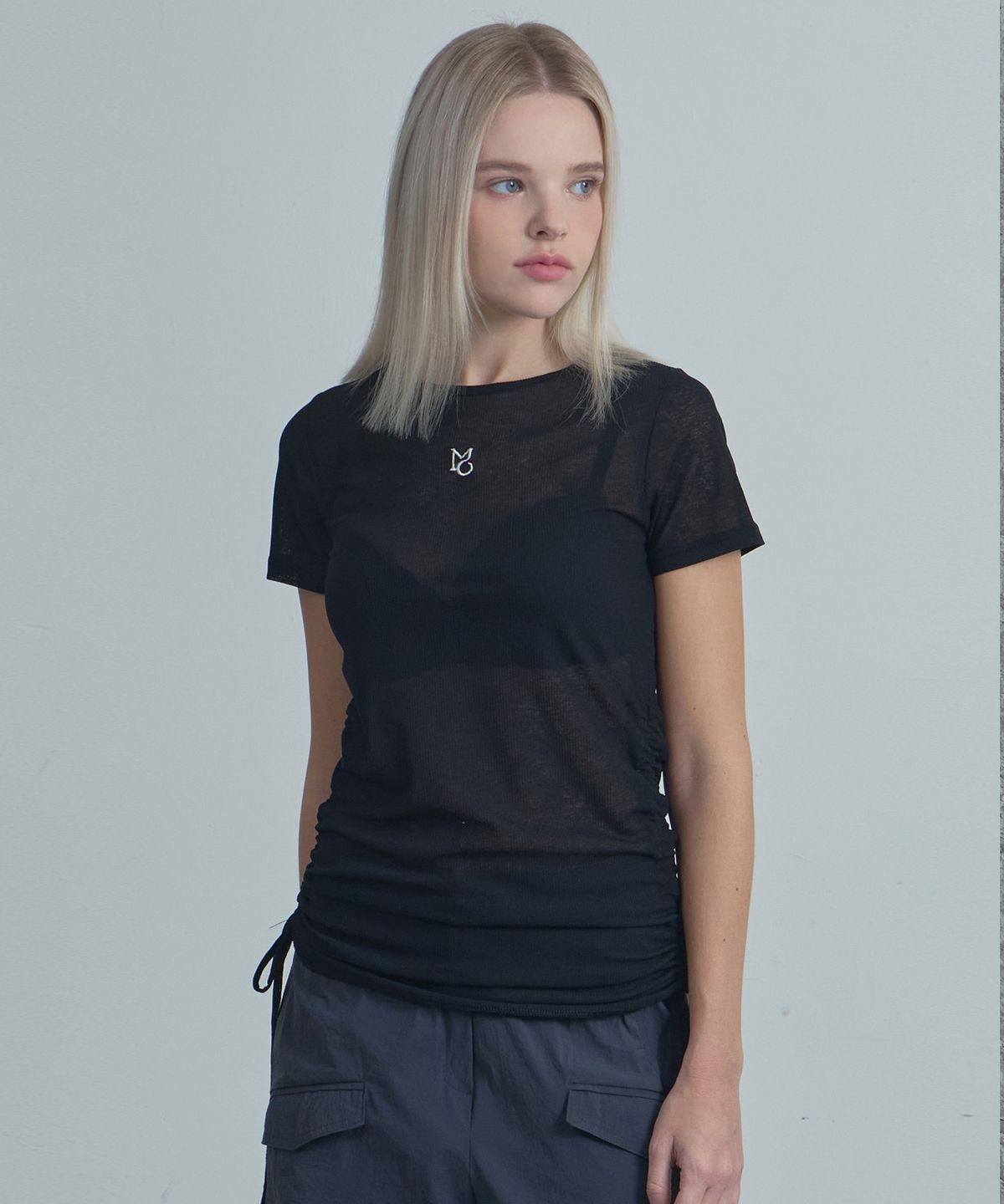 무아르모아(MOIREMOA) SeeThrough String T-Shirt-Black