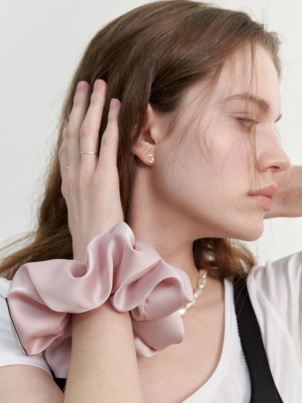 ☆LOVEMEMONSTER☆ Essential Satin Scrunchy M MUSINSA公式 | LOVE ME MONSTER Essential Satin Scrunchy L
