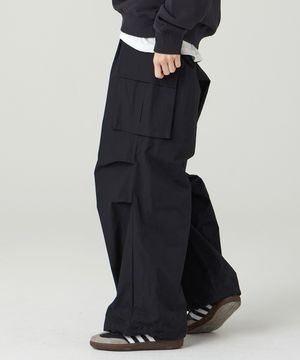 Waterproof 원턱 카고 파라슈트 와이드 팬츠_블랙