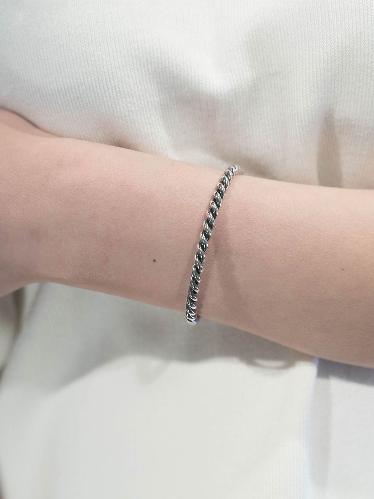 하랑(HARANG) HR 11B_Silver Twist Bangle Bracelet