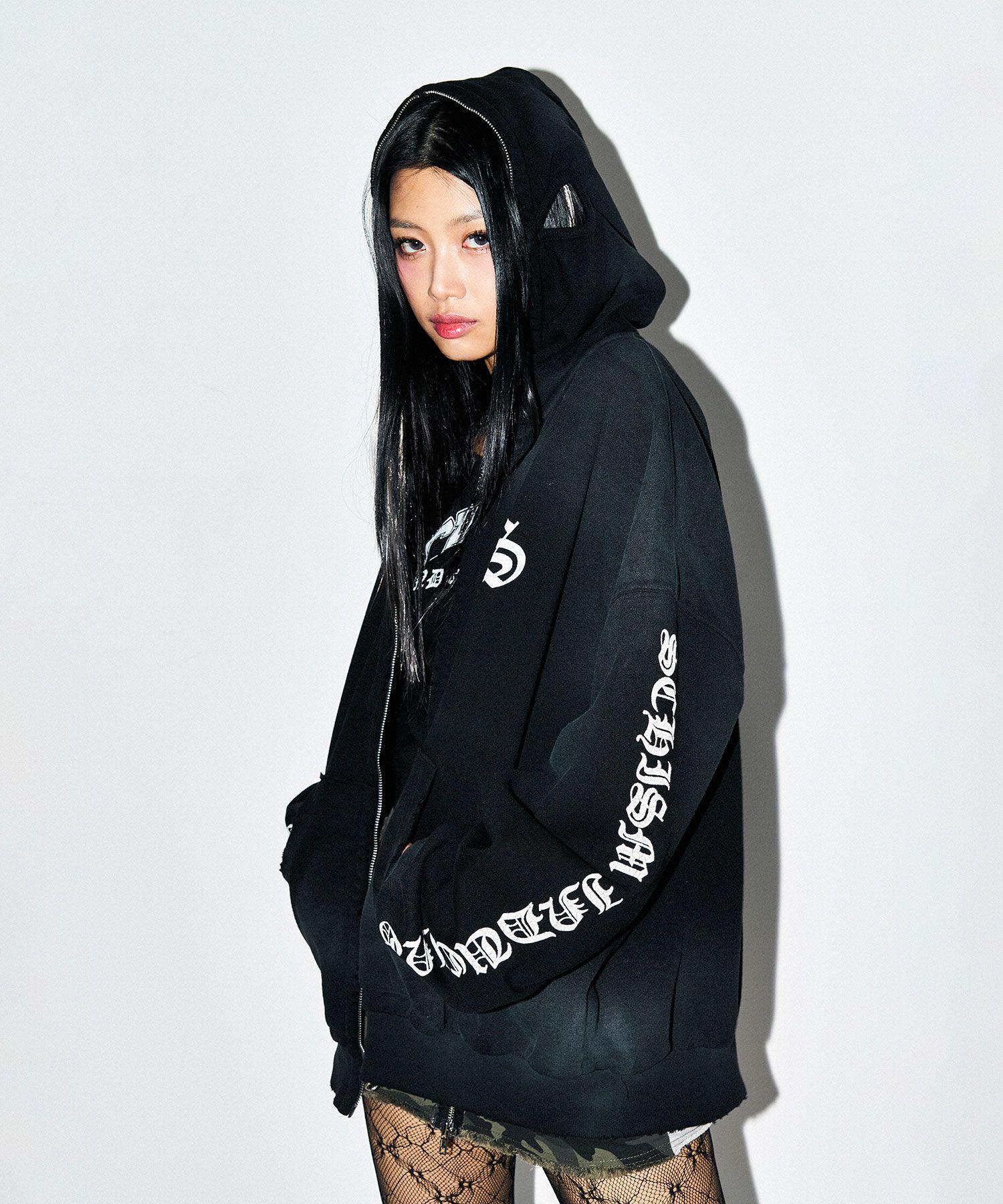 MUSINSA公式 | SCHISM INDUCING GIMP ZIP UP HOODIE, BLACK