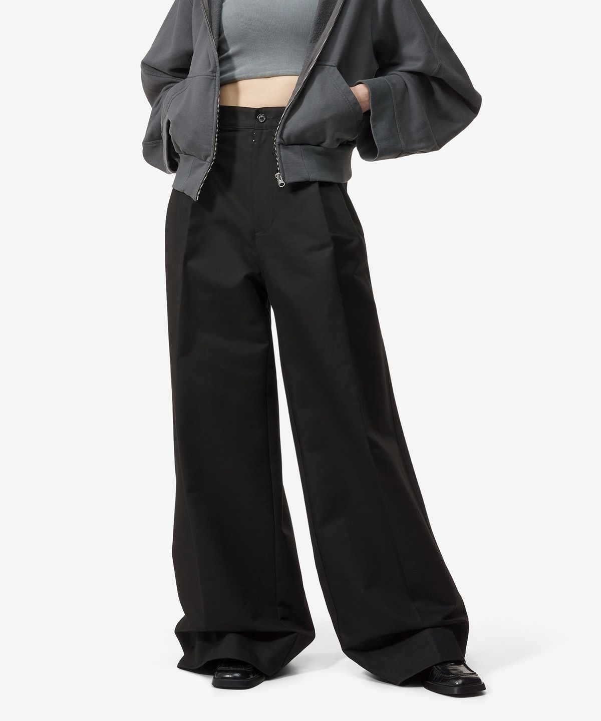 메종 마르지엘라(MAISON MARGIELA) 헤비 코튼 투 플리츠 팬츠 - 블랙 / S29KA0385M35047900