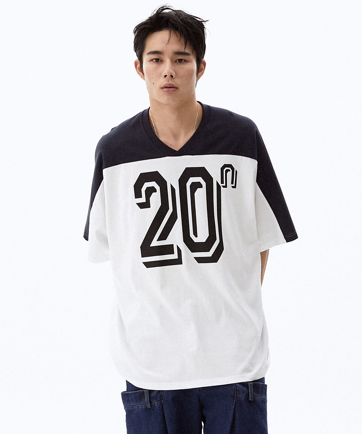 하이투(HYIIⁿ) UNISEX 넘버 프린트 브이넥 오버핏 티셔츠 네이비