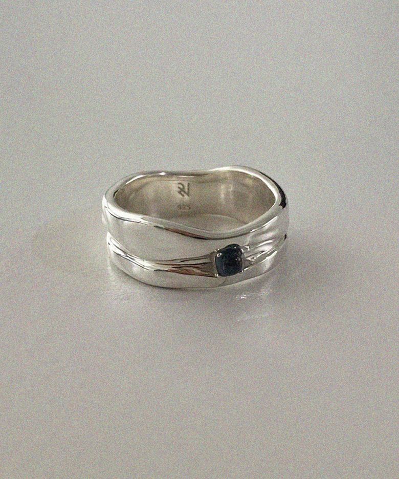 Melting stone ring