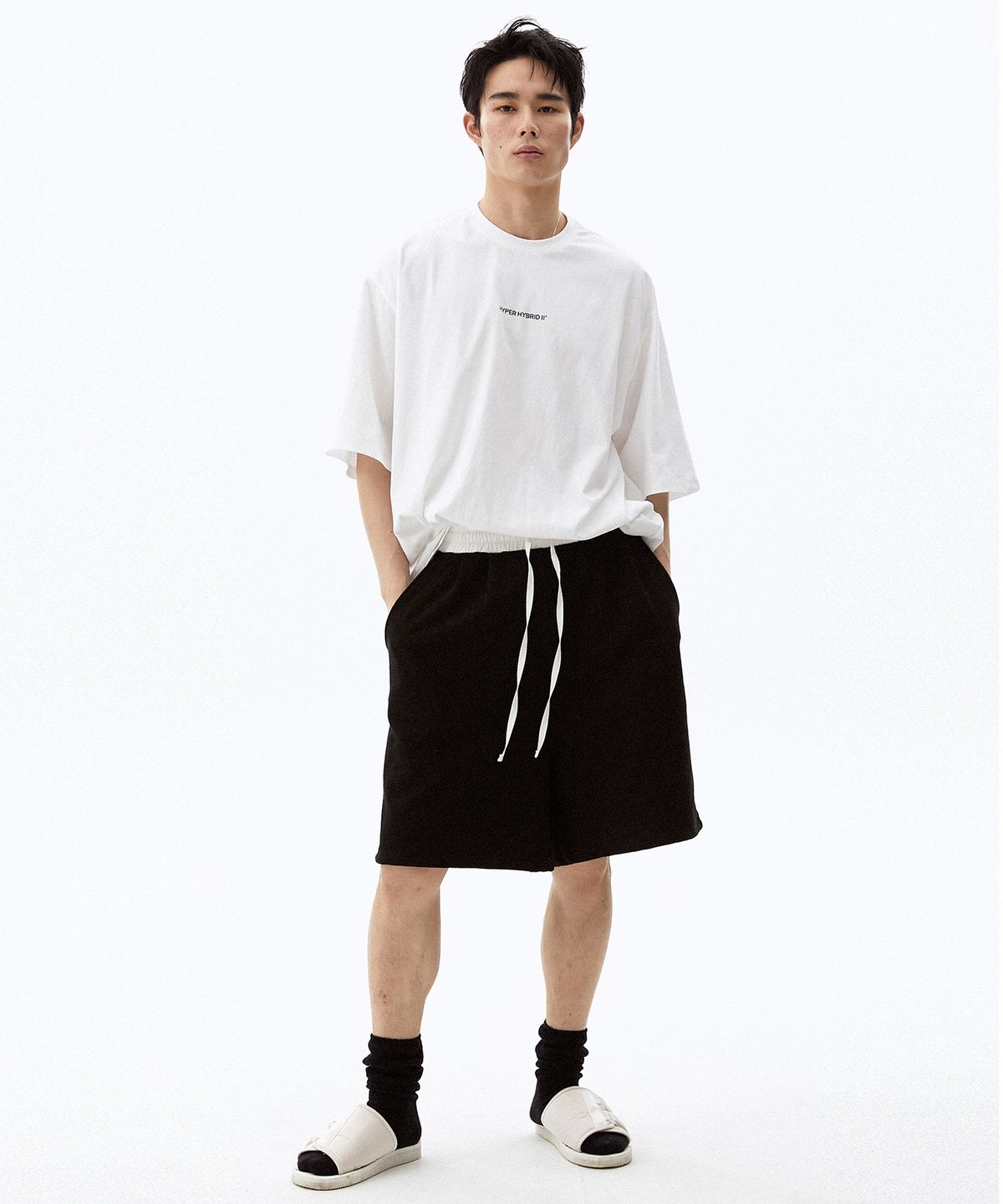 하이투(HYIIⁿ) UNISEX 칼라블럭 웨이스트밴드 스웻쇼츠 [블랙]