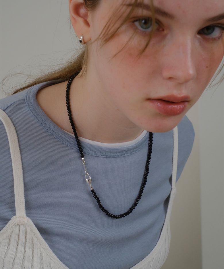 Pebble onyx necklace