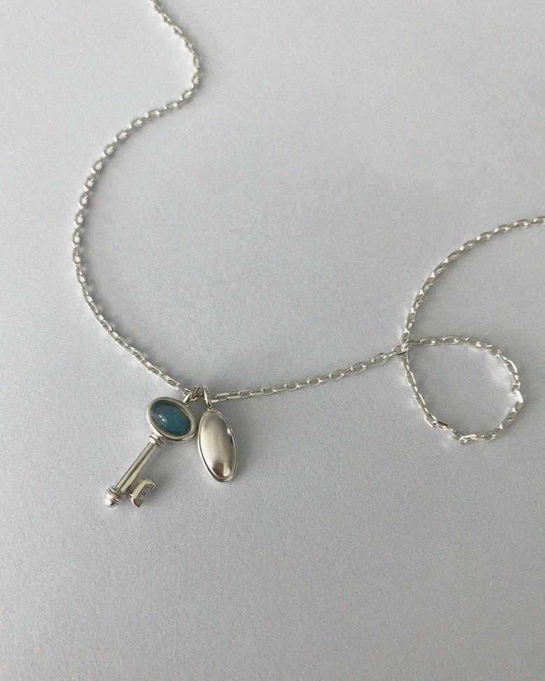 Vintage key necklace -agate