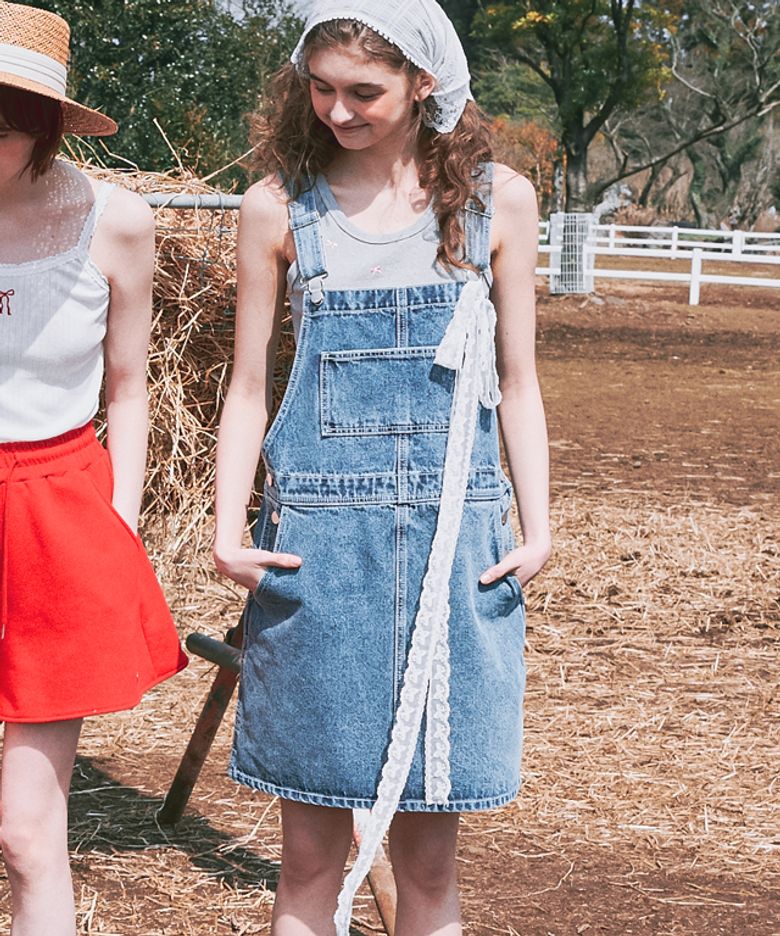 BACK HEART POCKET DENIM DRESS LIGHT BLUE