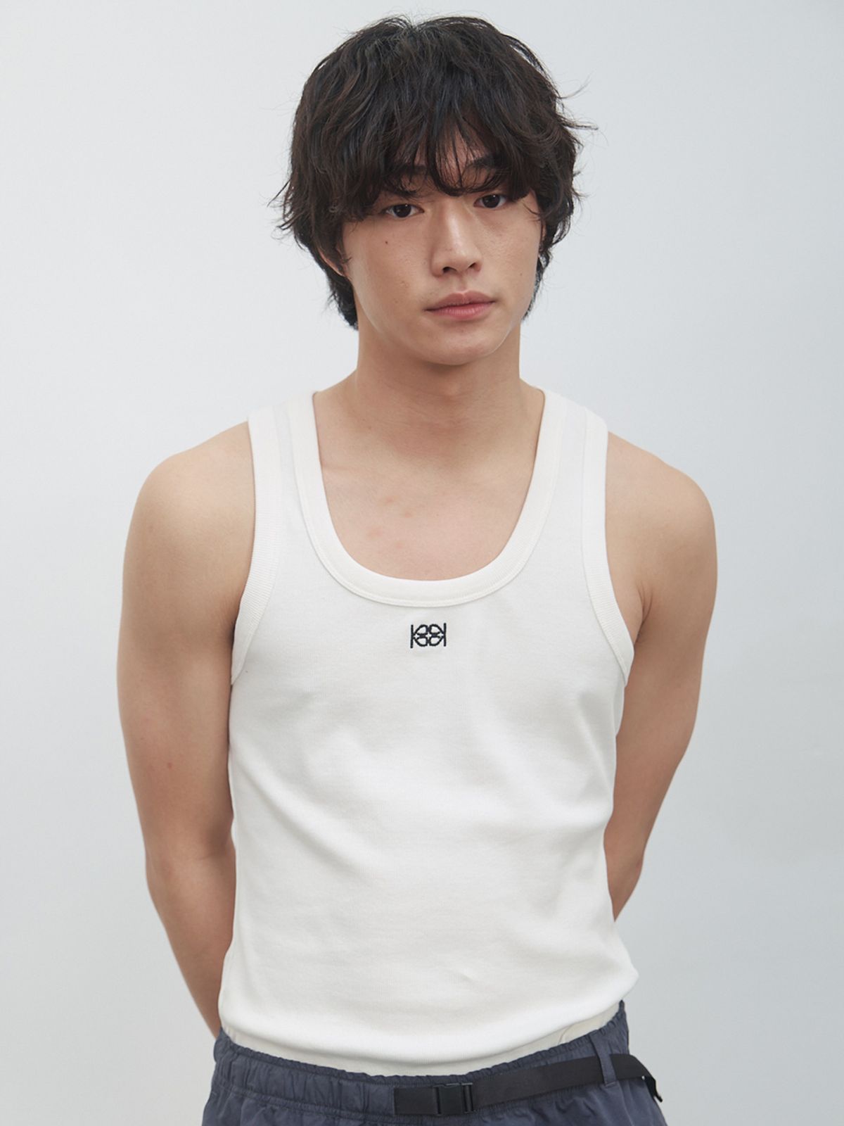 기준 맨(KIJUN MEN) Square-neck Tank Top Off-White
