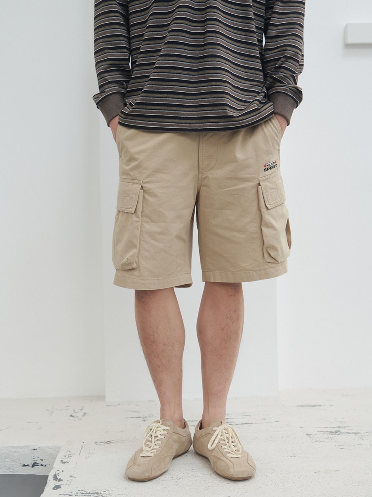 기준 맨(KIJUN MEN) Logo Cargo Shorts Beige
