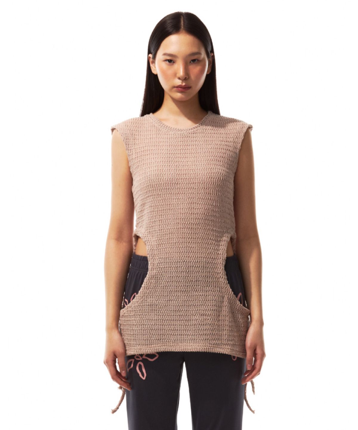 쓰리투에이티(THREE TO EIGHTY) CUT-OUT KNIT TOP (PINK)