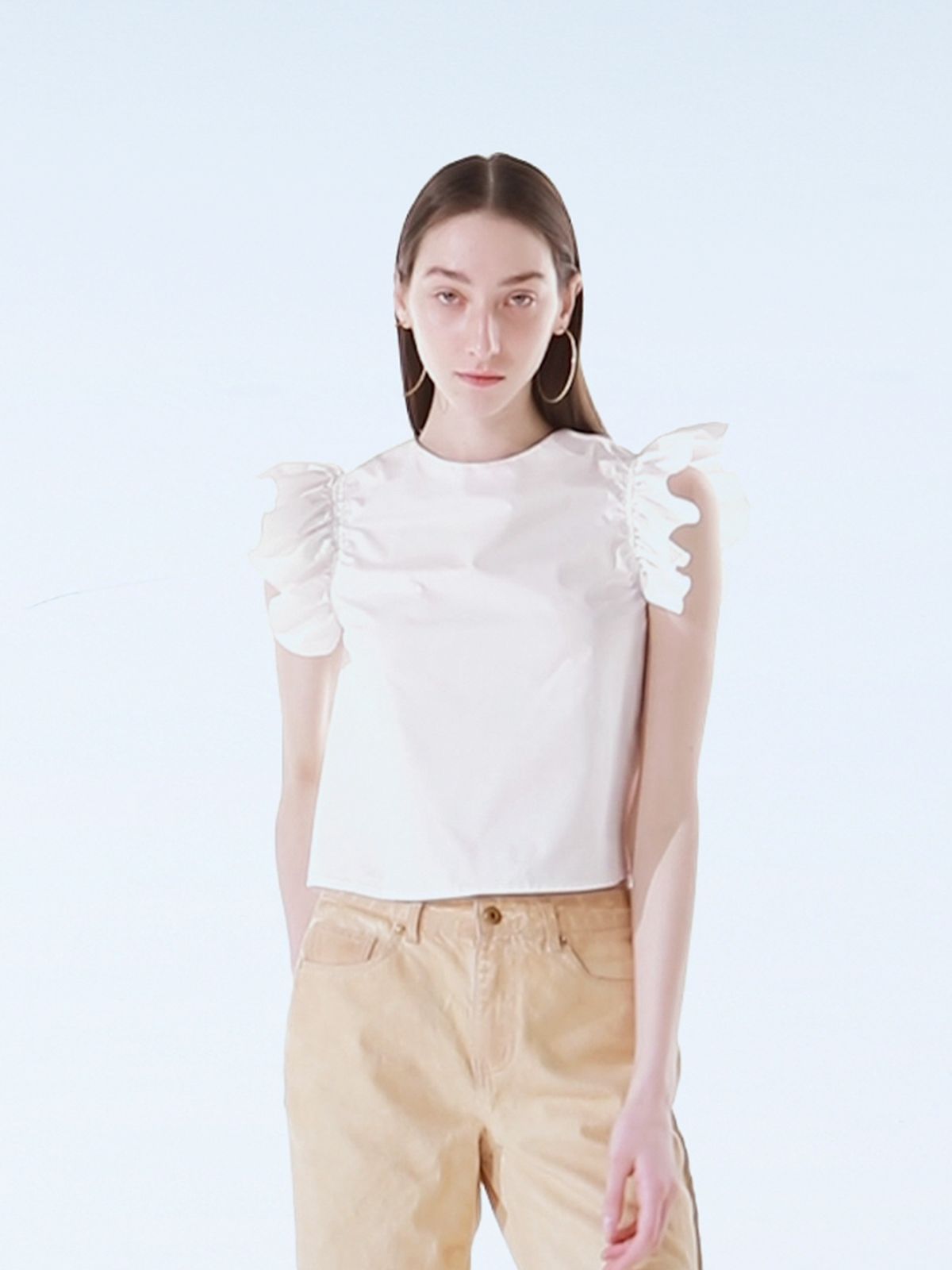 더발론(THE BALLON) WING-SLEEVE BLOUSE - WHITE