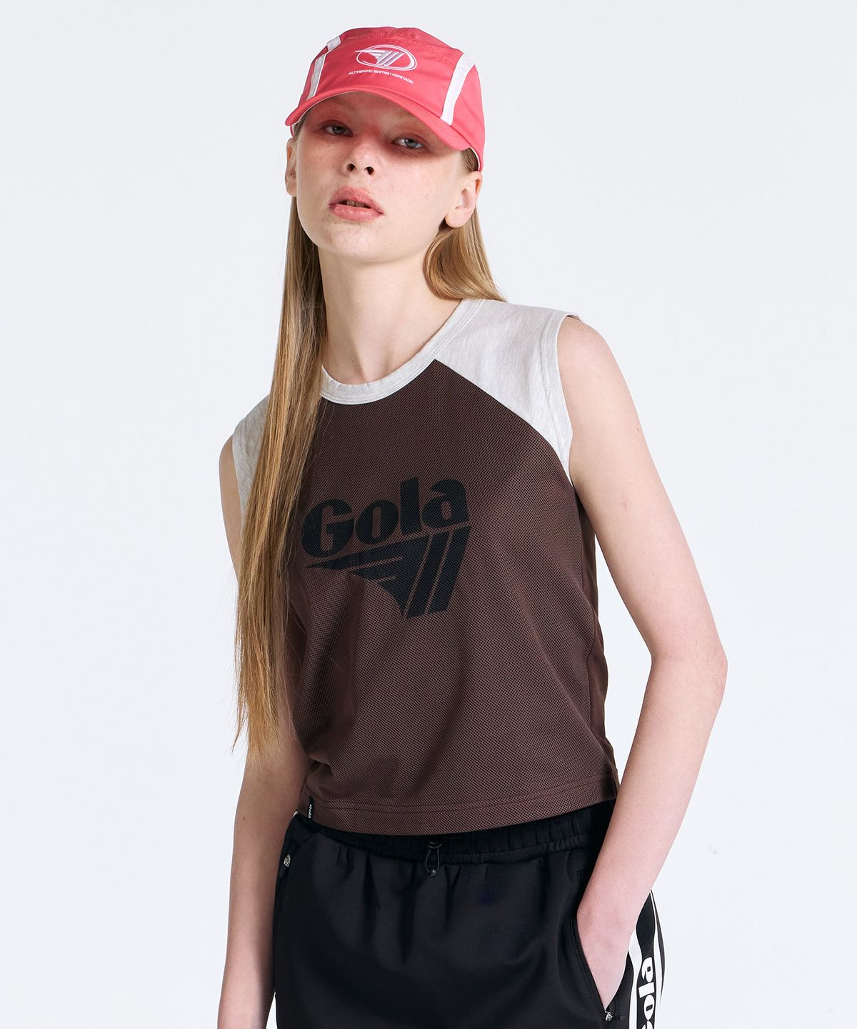 골라(GOLA) W MESH OVERLAP SLEEVELESS T [BROWN]