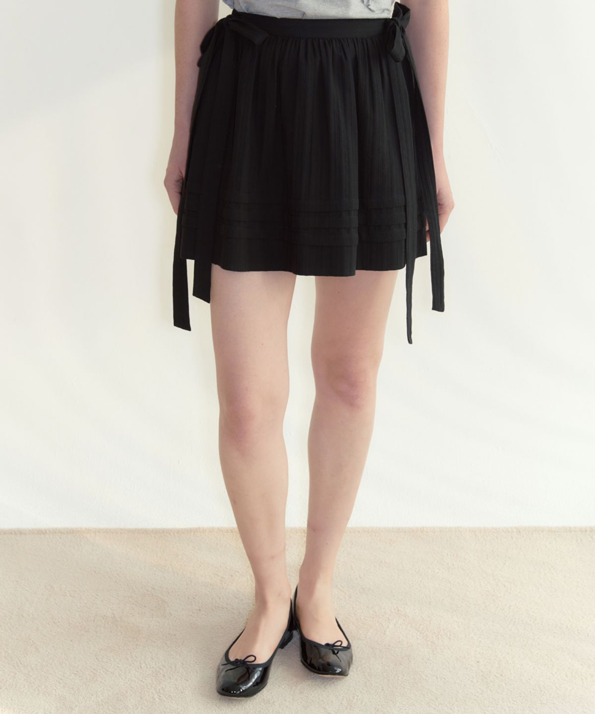 시눈(SINOON) Ribbon Mini Skirt (Black)