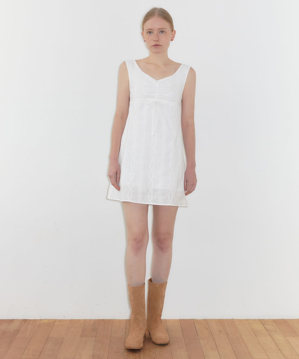 【SINOON】24SS Eyelet Ribbon Sleeveless Dress (White) MUSINSA | SINOON Eyelet Ribbon Sleeveless Dress (White)