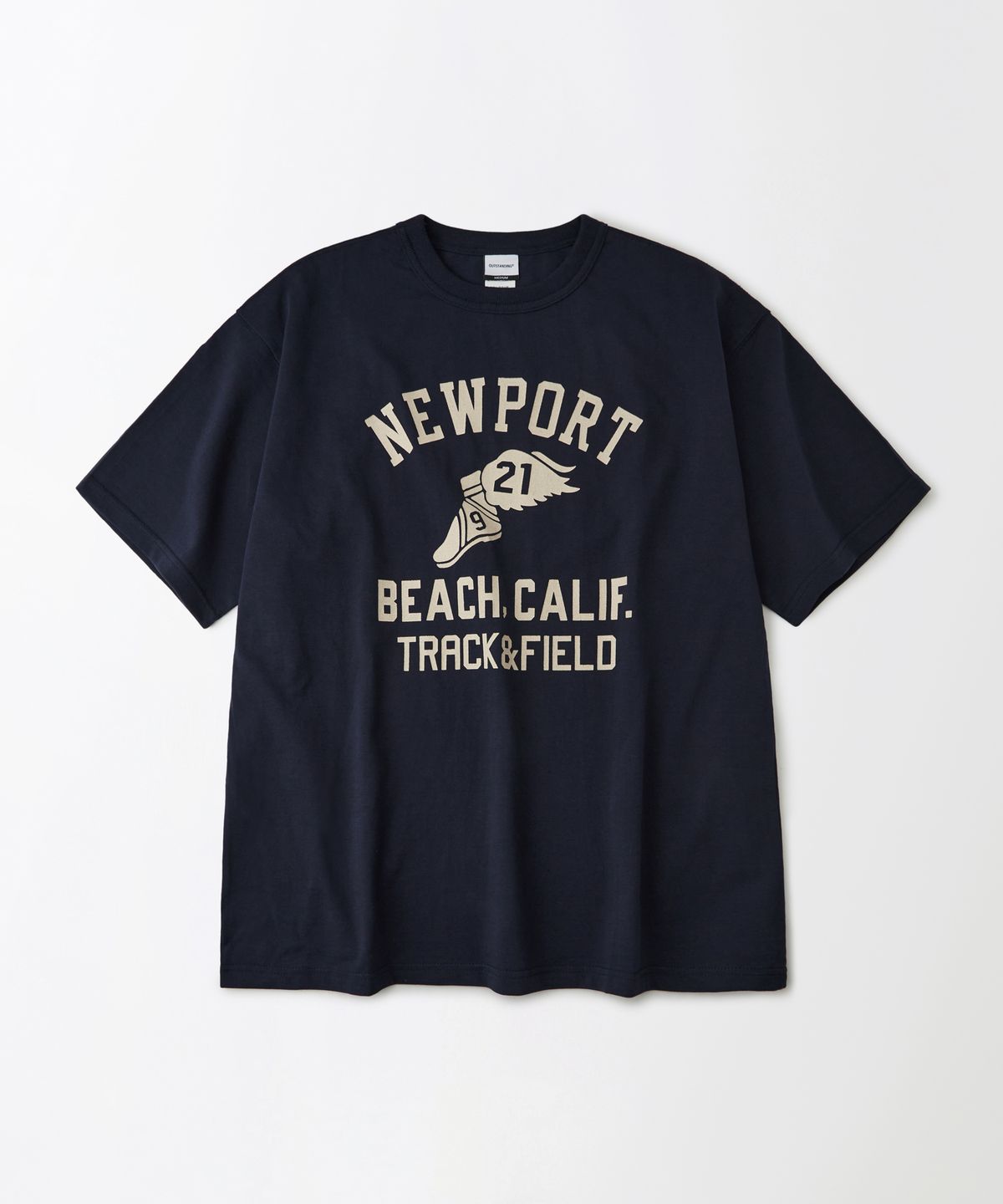 아웃스탠딩(OUTSTANDING) V.S.C TEE(NEWPORT)_NAVY