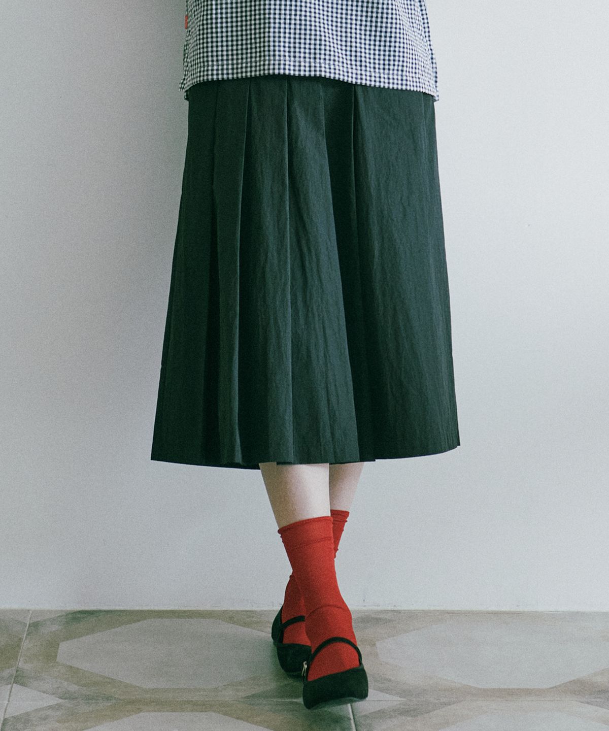 꼬모니노즈(COMONINOZ) W PLEATS WIDE PANTS [2 COLOR]