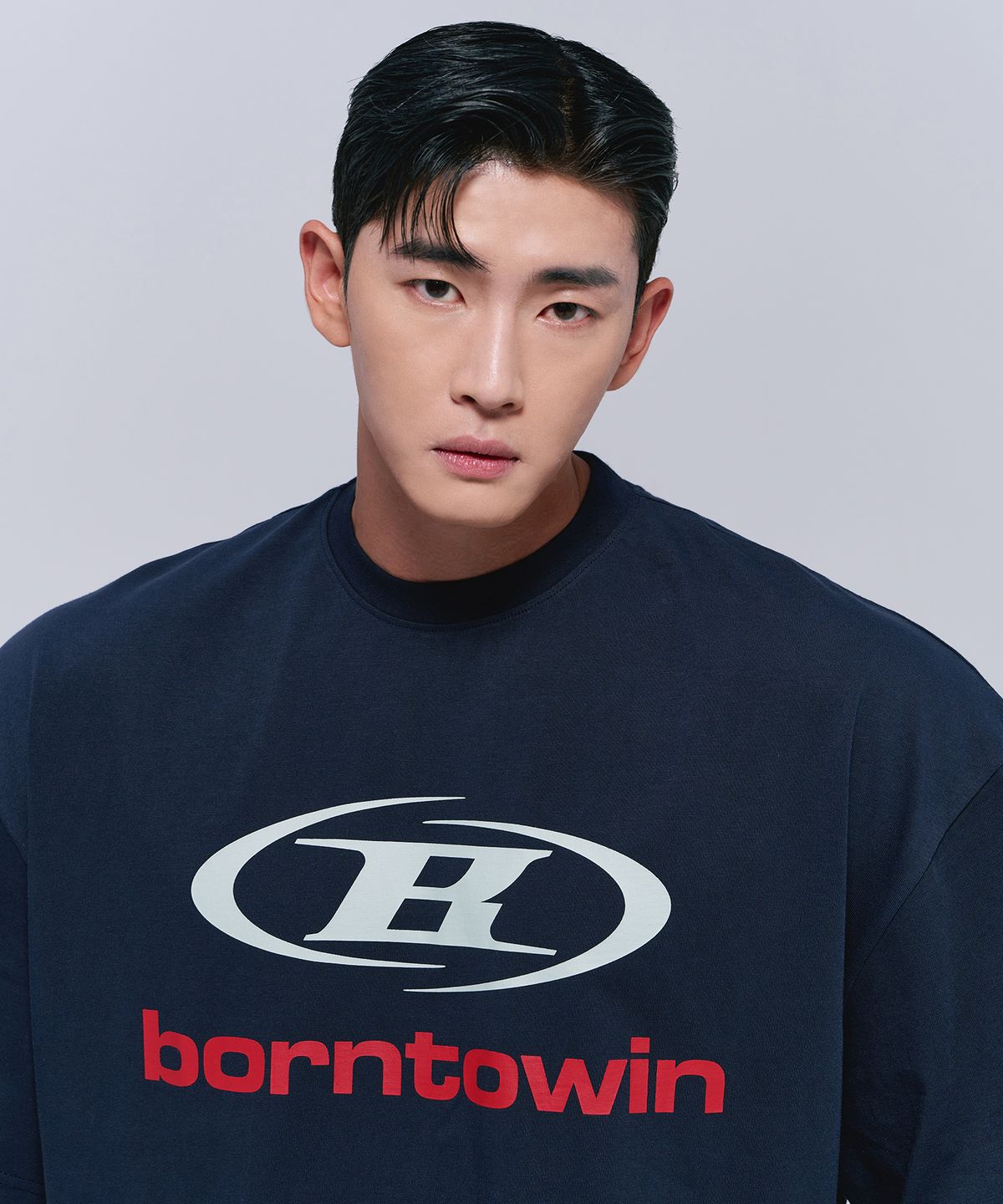 본투윈(BORN TO WIN) SYMBOL B LOGO T-SHIRTS [NAVY]