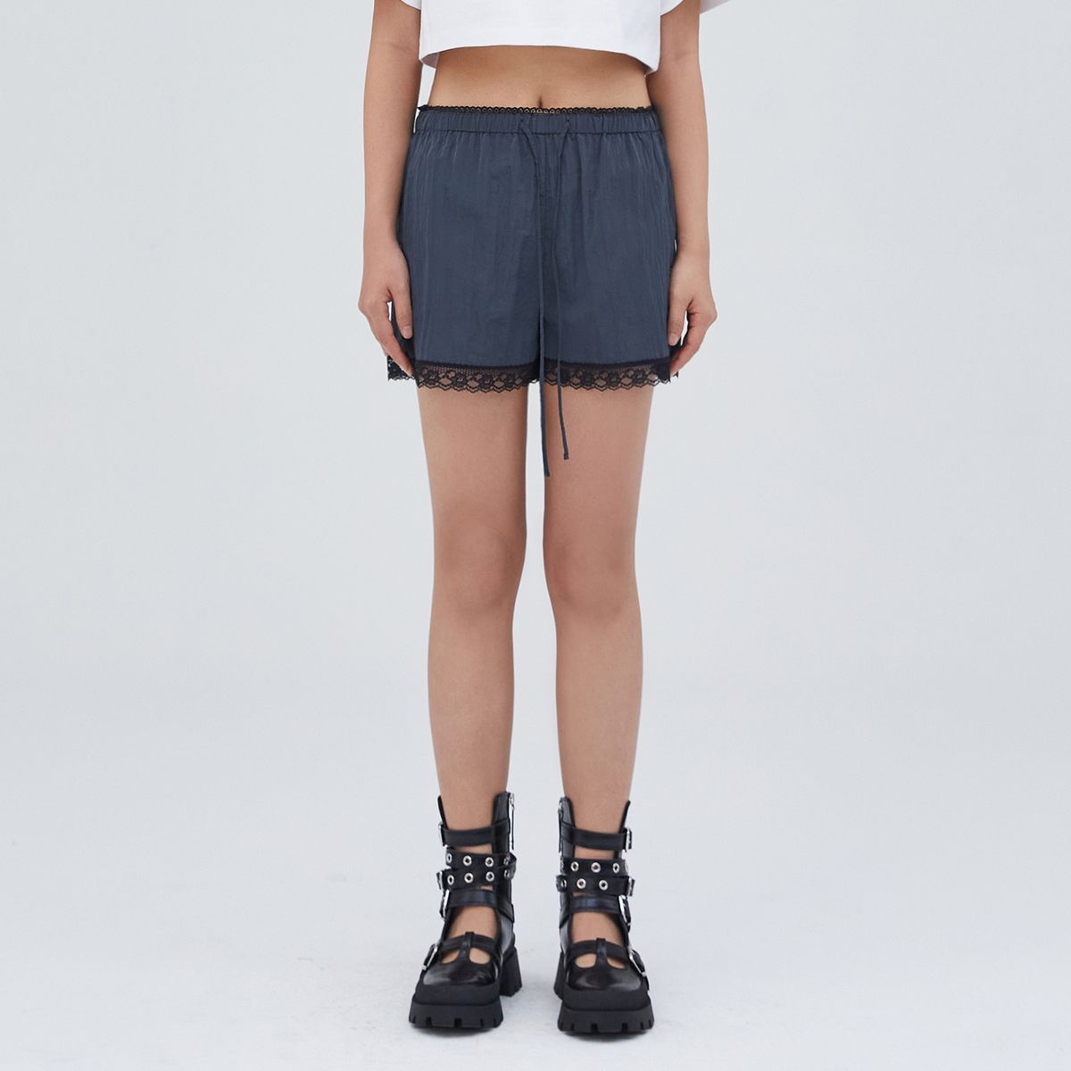라라폭스(LALAFOX) NYLON LACE SHORTS NAVY BQ2WP005