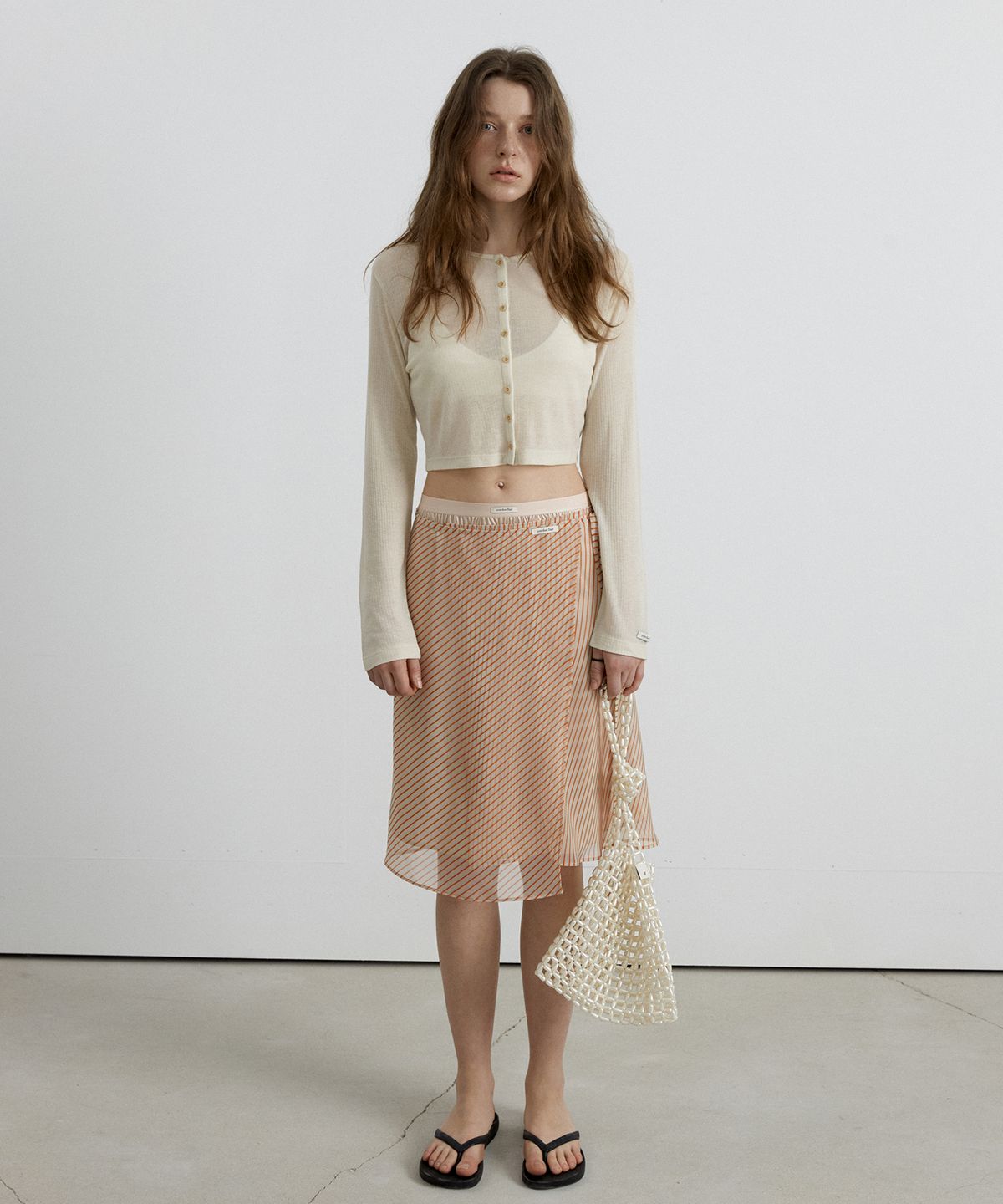 오버듀플레어(OVERDUEFLAIR) SOFT MINI CARDIGAN_CREAM