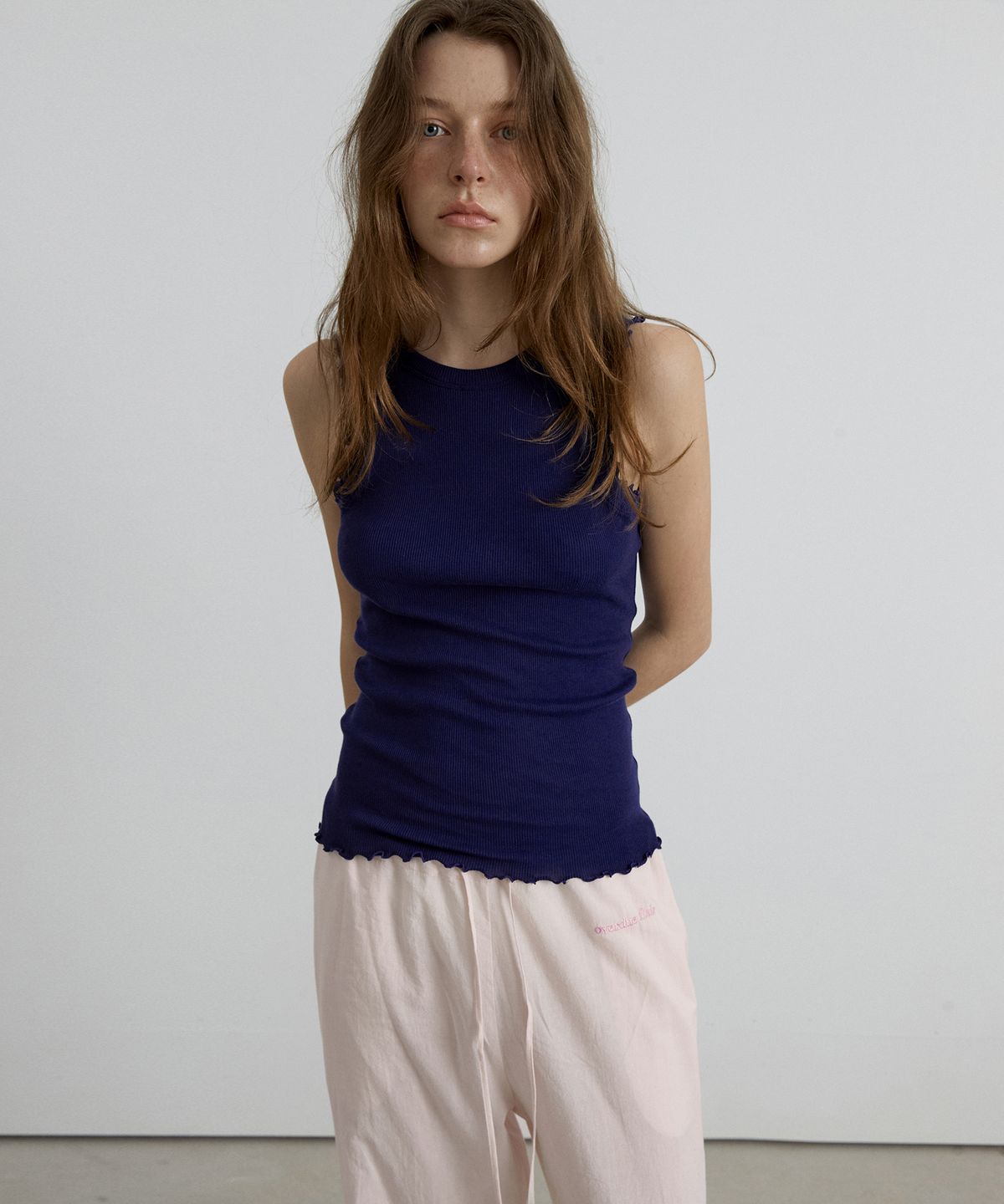 오버듀플레어(OVERDUEFLAIR) WAVE RIBBED SLEEVELESS_BLUE VIOLET