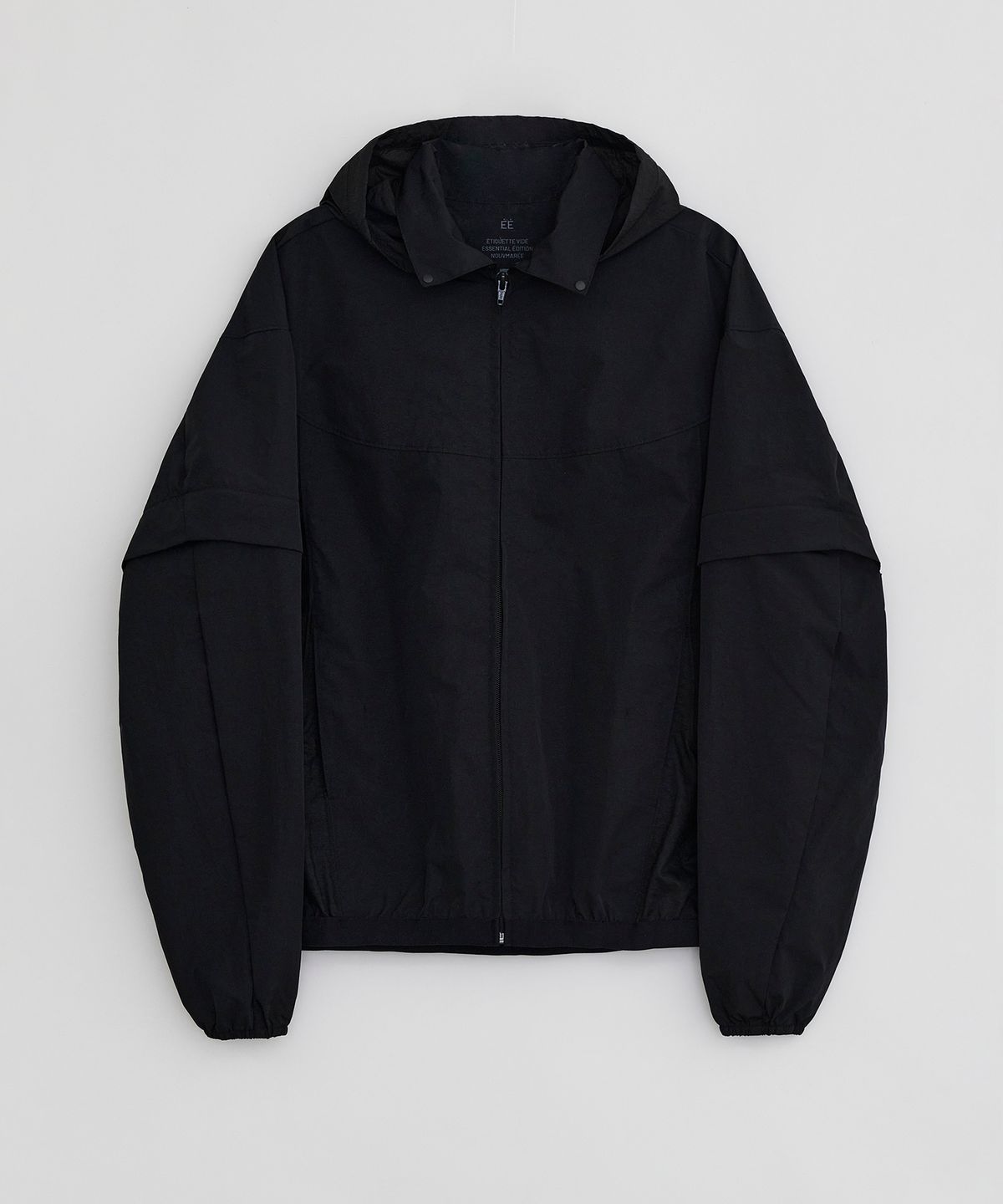 이이(EE) DETACHABLE WINDBREAKER BLACK