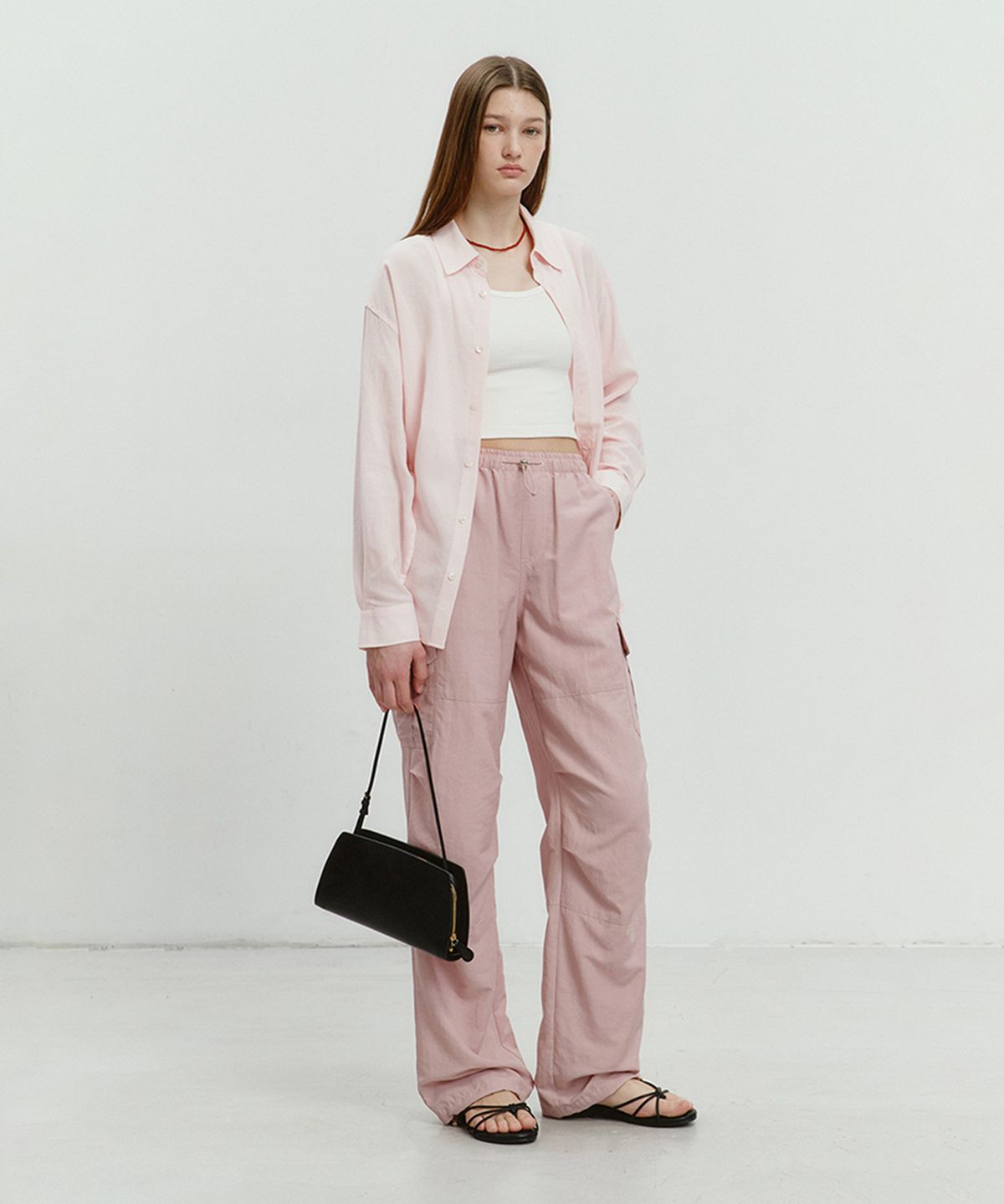 던스트(DUNST) LIGHT STRING CARGO PANTS SOFT PINK_UDPA4B225P1