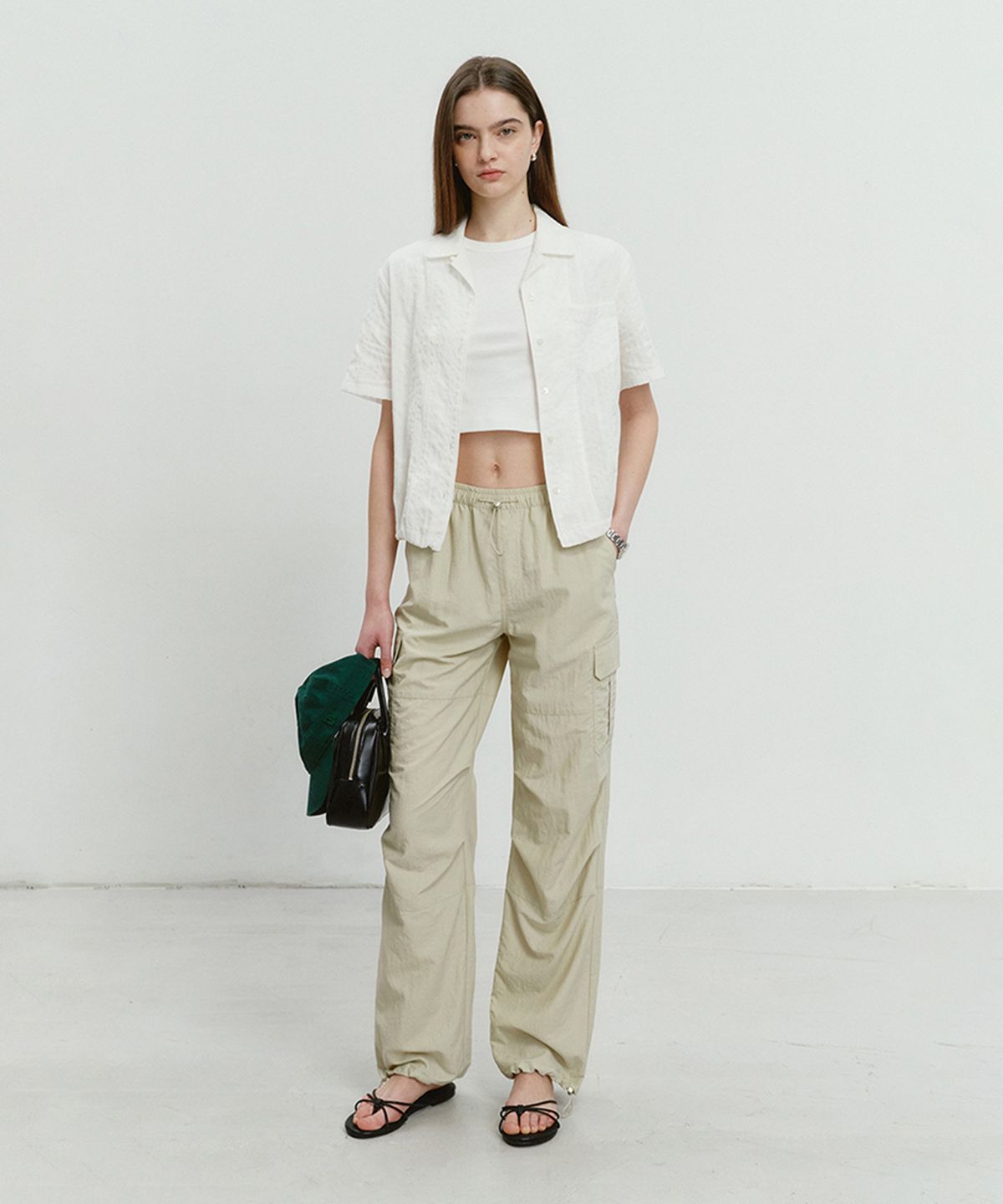 던스트(DUNST) LIGHT STRING CARGO PANTS LIGHT BEIGE_UDPA4B225I1