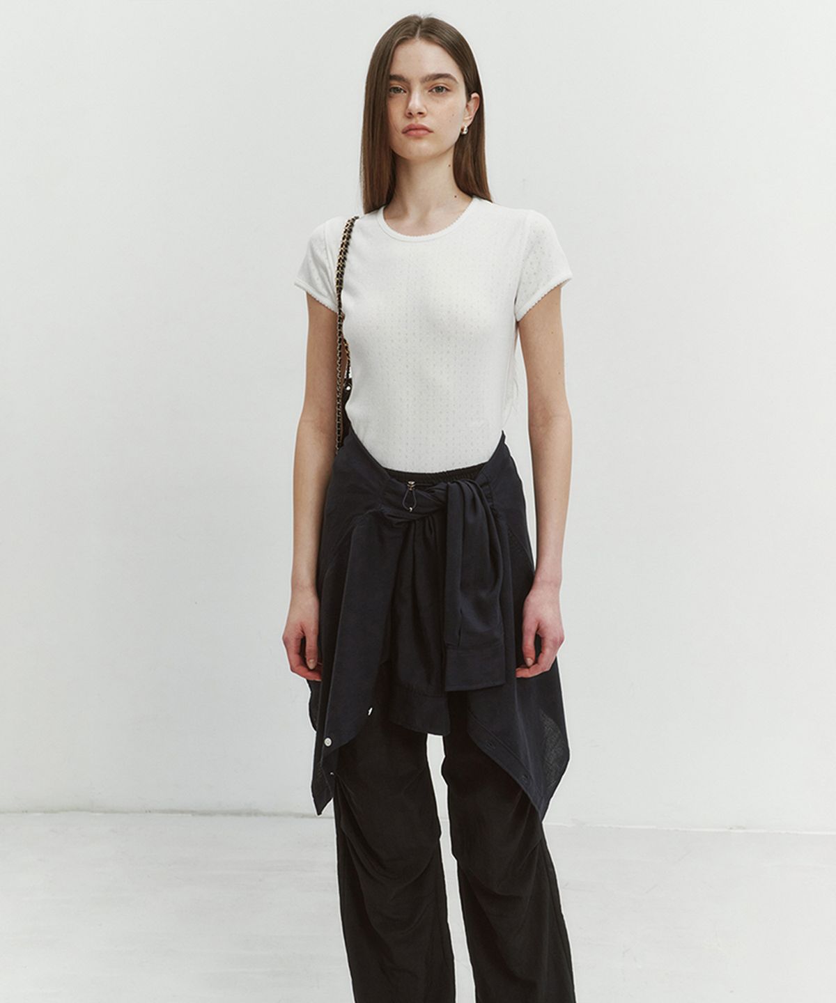 던스트(DUNST) ESSENTIAL SLIM-FIT CROCHET TOP WHITE_UDTS4B224WT