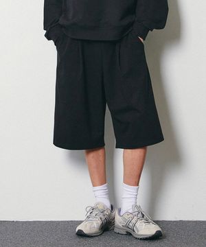 원턱 베이직 스웨트 쇼츠 블랙